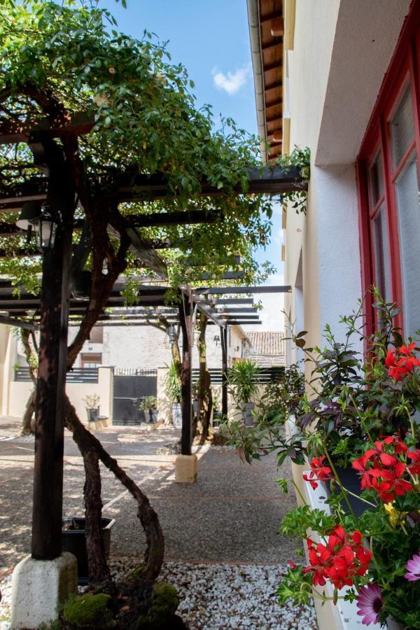Hotel & Gastronomie - La Table De L'Europe Villereal Exterior photo